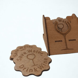Ξύλινα Σουβέρ “Save Water Drink Wine” & Ξύλινη Βάση με χάραξη ποτηριού κρασιού