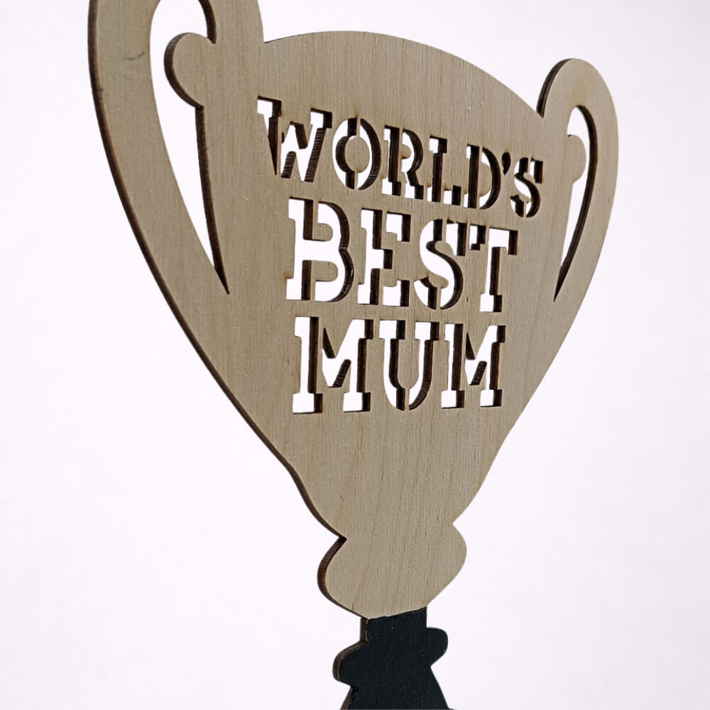 Ξύλινο δώρο για μαμά με μήνυμα World’s Best Mum