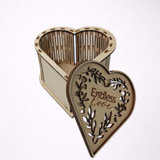 Κουτί από ξύλο σε σχήμα καρδιάς για δώρο και διακόσμηση