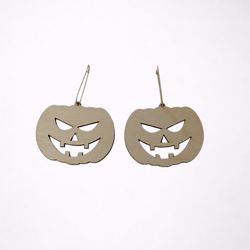 Ξύλινα σκουλαρίκια κολοκύθα Halloween με spooky πρόσωπο