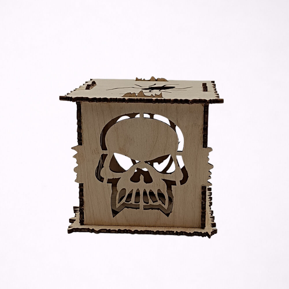 Ξύλινο Halloween διακοσμητικό ρεσώ με spooky μοτίβα