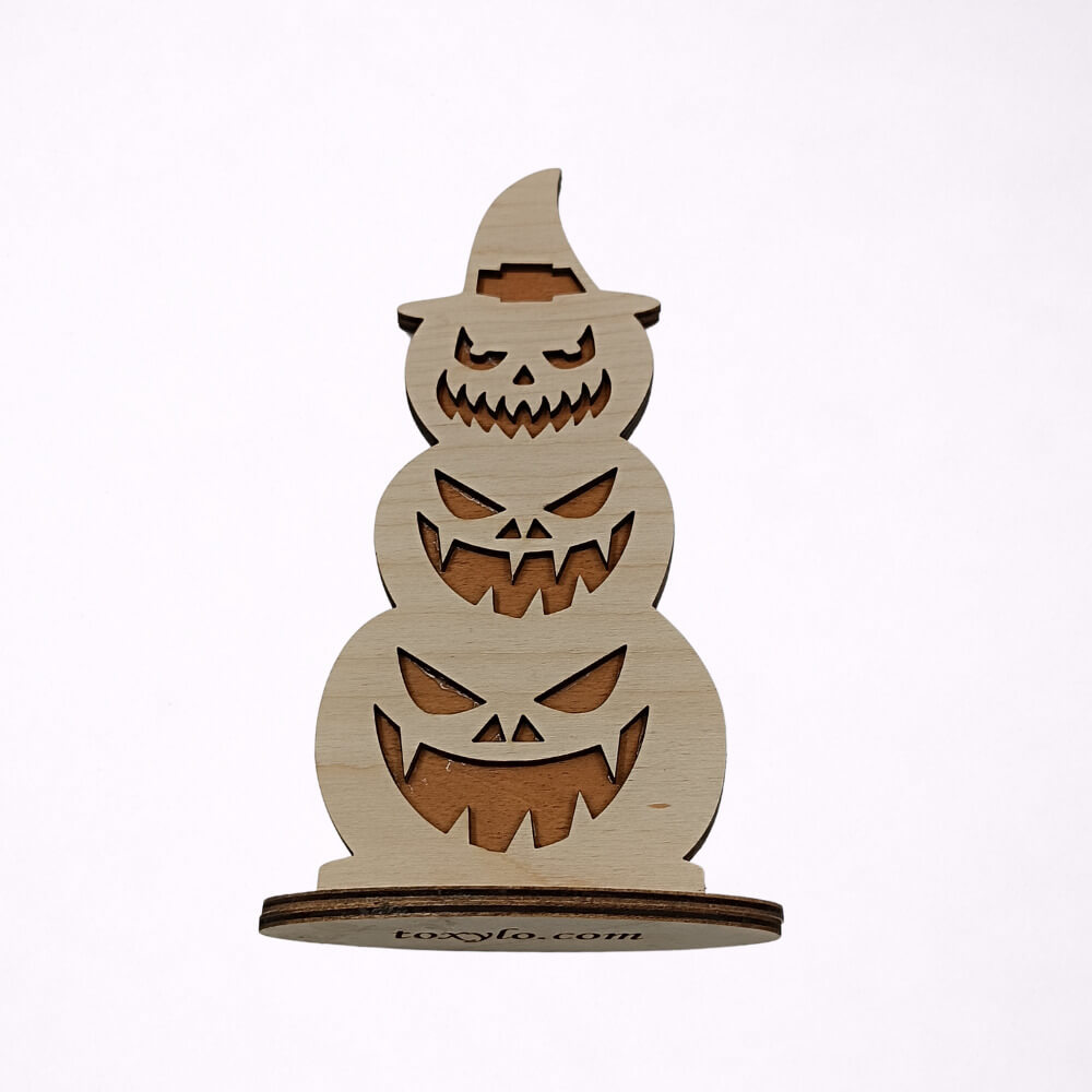 Ξύλινο Halloween διακοσμητικό με τρεις spooky κολοκύθες