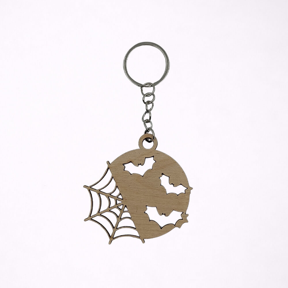 Ξύλινο Halloween μπρελόκ με μεταλλικό κρίκο και νυχτερίδες
